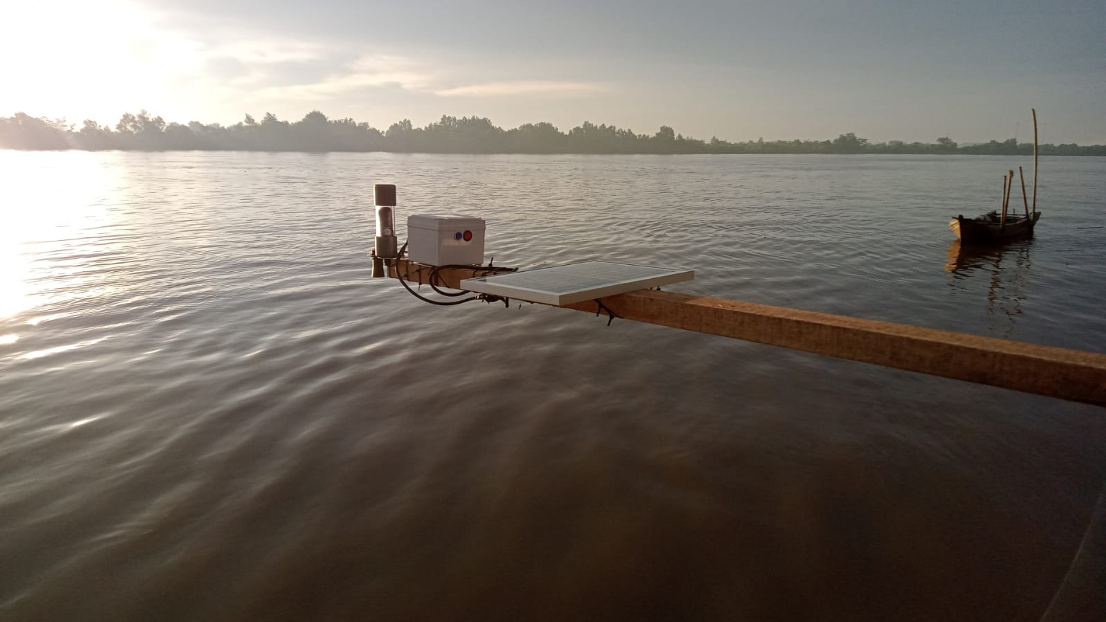 measuring sea tides in sumantra